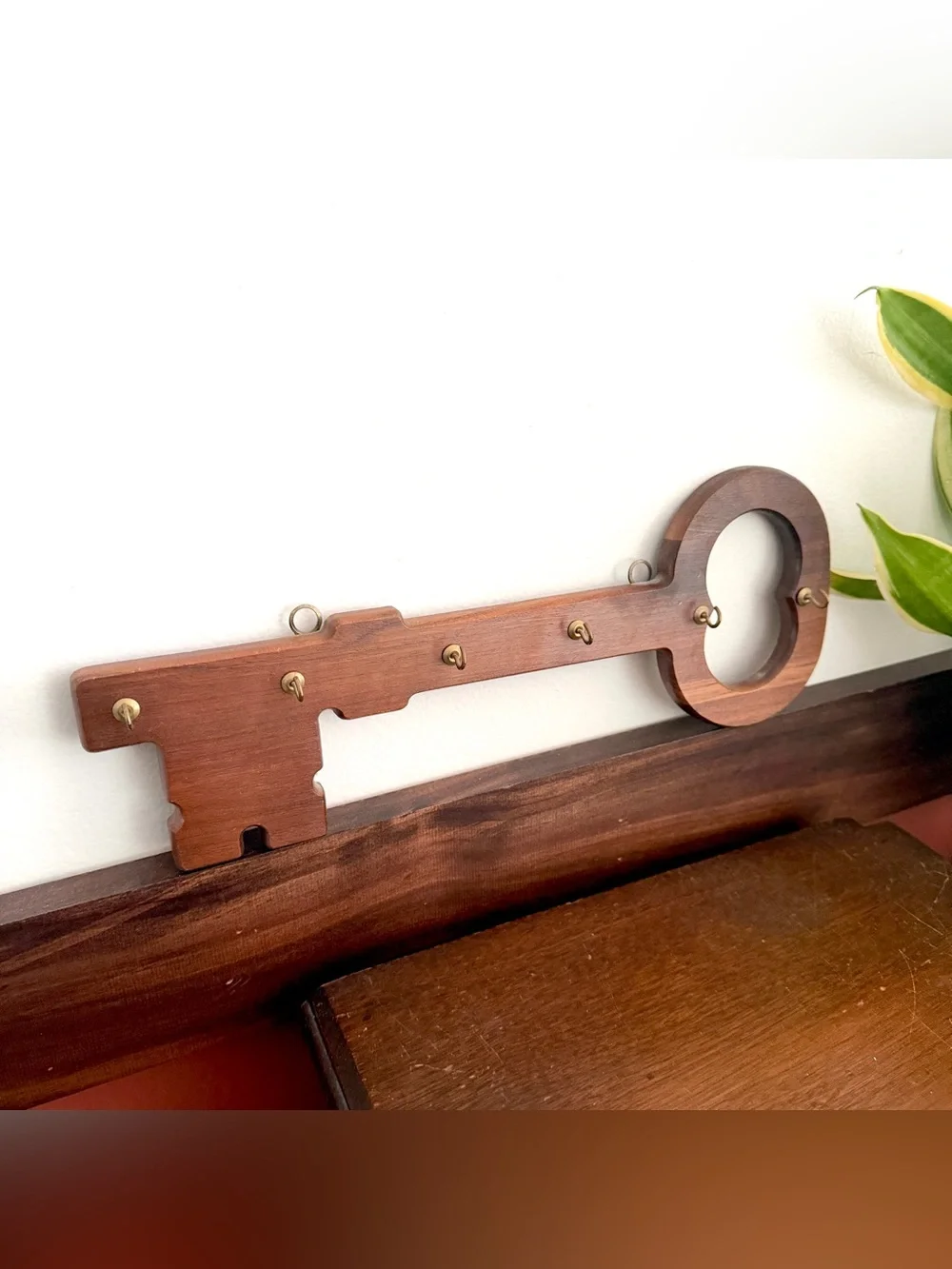 Vintage Real Walnut Vermillion Missouri Wooden Key Holder Wall Mount 6 Hook MCM